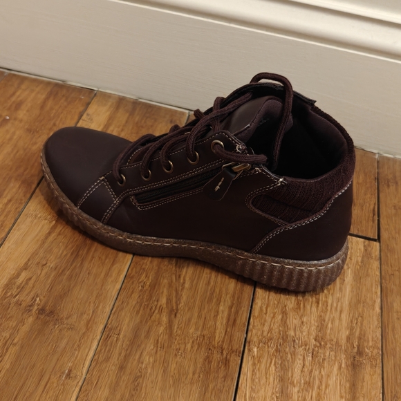 Clarks Caroline Park Lace-Up Women's Sneaker Booties – Size 6.5 - Picture 2 of 9